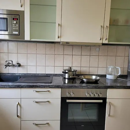 Horrem City Apartments Homestay *