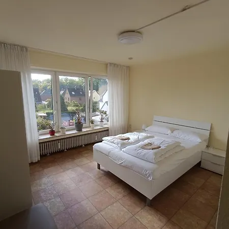 Homestay Horrem City Apartments *